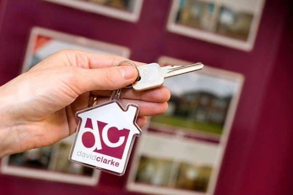 How Estate Agents in Herne Bay Help You Achieve a Faster Sale 