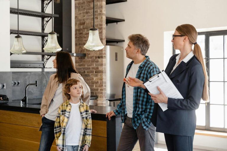 The Essential Guide to Moving Across the Country with Your Family