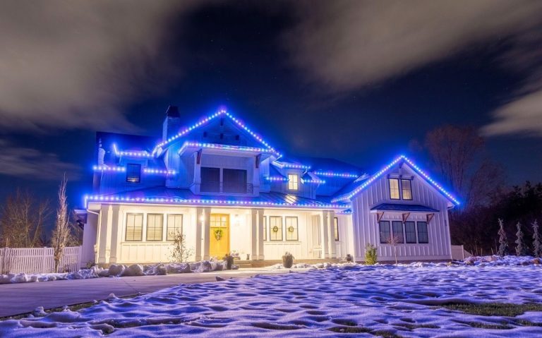 3 Simple Ways to Transform Your Home with Outdoor Christmas Lights
